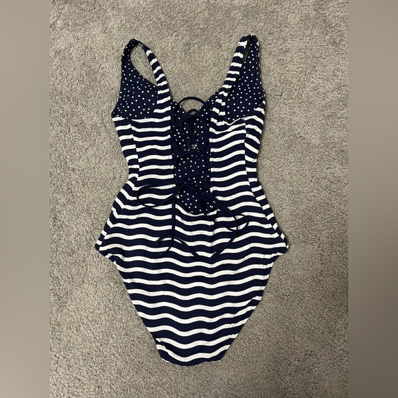 Tommy Bahama Sea Swell Reversible One Piece - Navy Blue & White - Size 8 - Picture 6 of 13